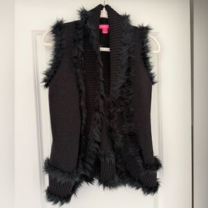New Lilly Pulitzer Black Faux Fur Trim Sweater Vest